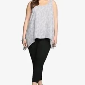 Torrid‎ Feather Print Blouse 3X Bohemian Casual Lightweight Flowy